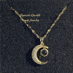 🌛10k Gold Dainty Half Moon Celestial Necklace